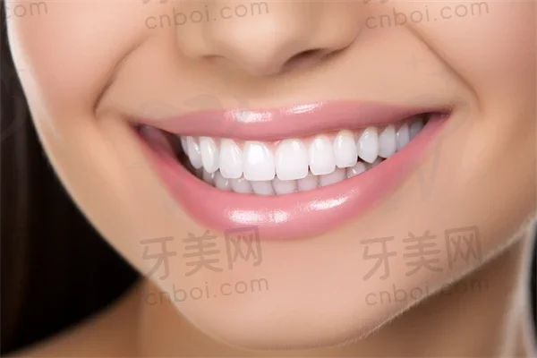 青岛莱恩口腔门诊部环境怎么样？整体环境优雅舒适，氛围温馨友好，值得推荐！